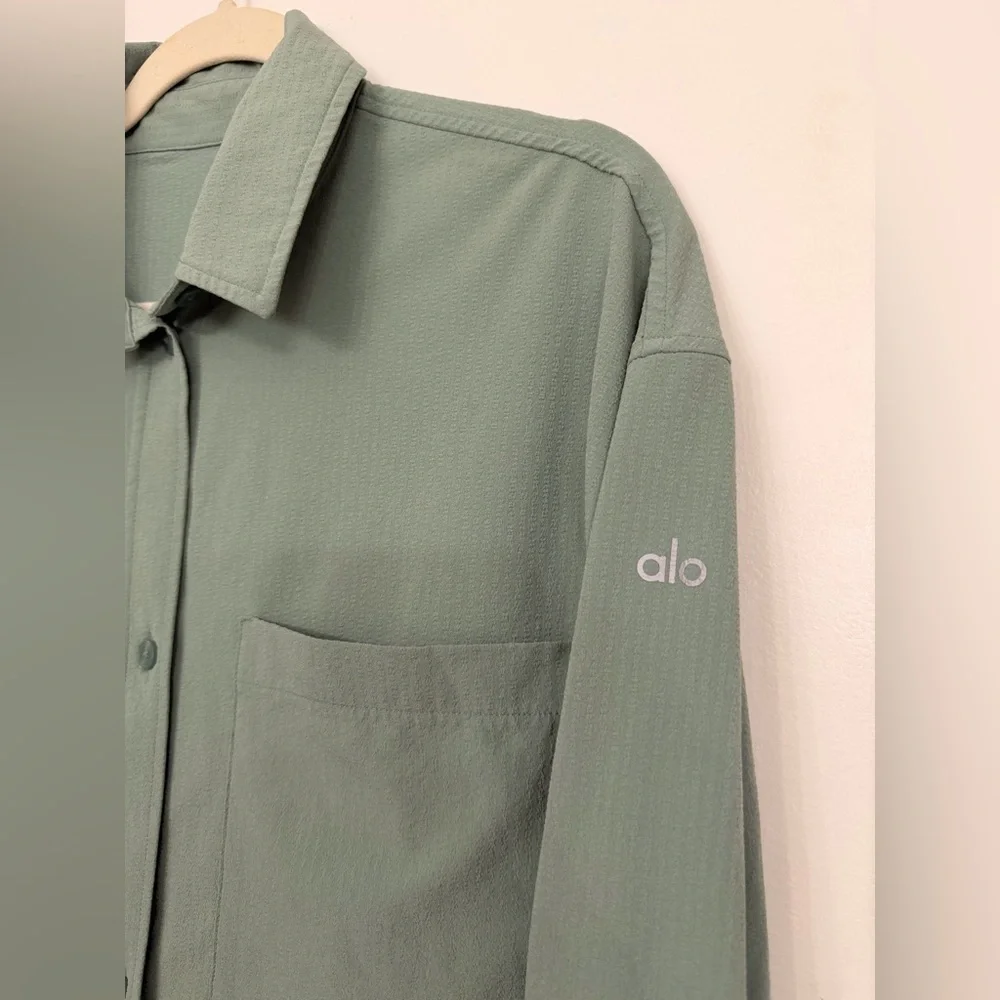 ALO Yoga Dreamscape Button Down Long Sleeve Seafoam Green Size Medium
